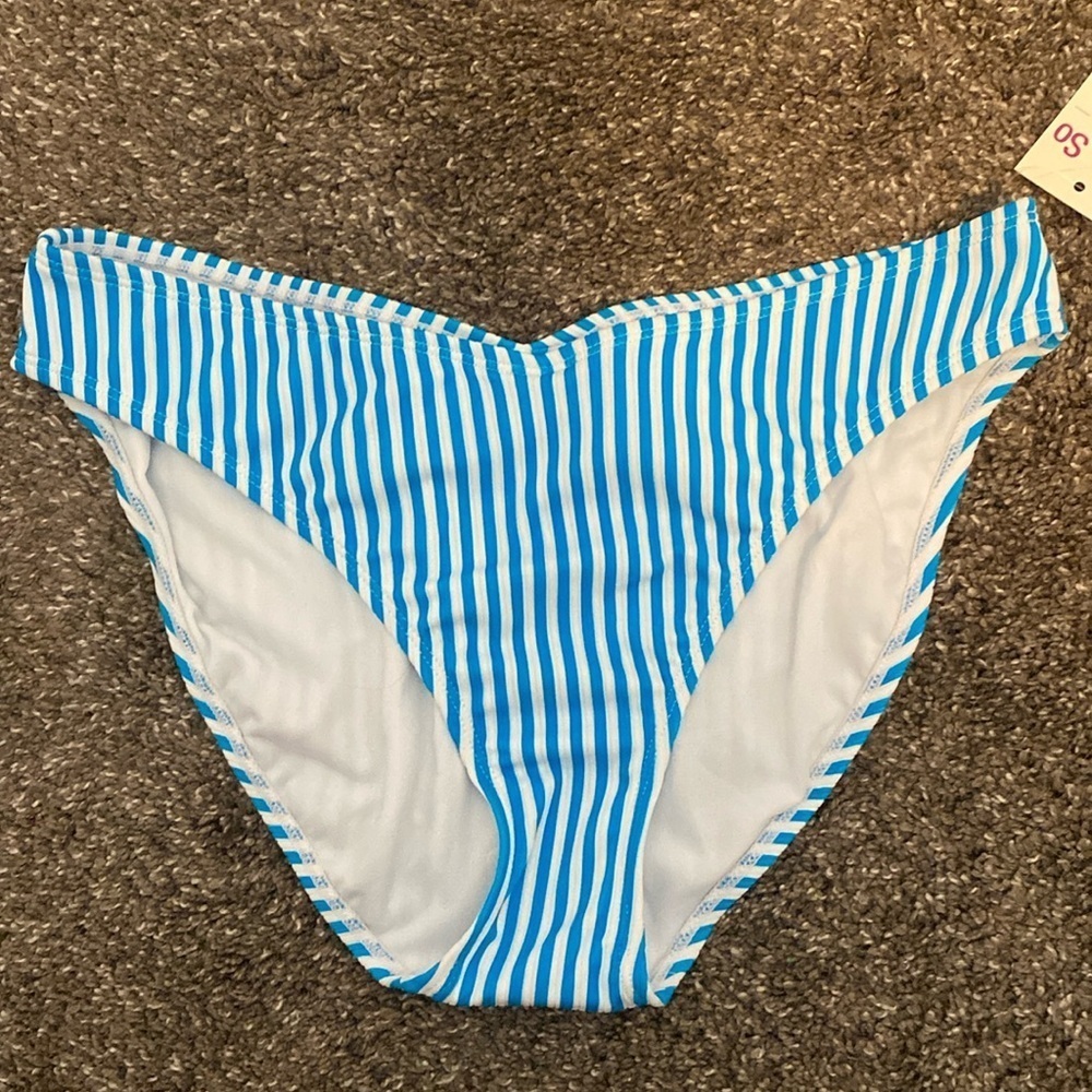 So Women’s Bikini Bottoms. Aqua Blue and White Striped V Front and Back sz L NWT